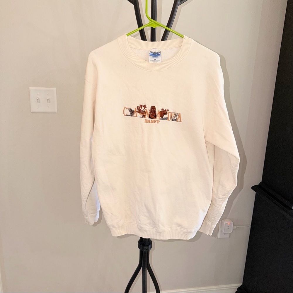 Vintage Canada Sweatshirt - Size M